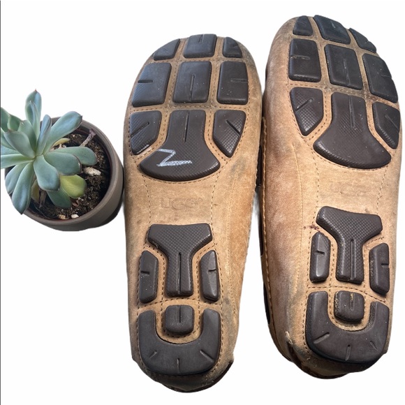 Ugg Australia Moccasins Loafers Slip size 6 women - Picture 6 of 8